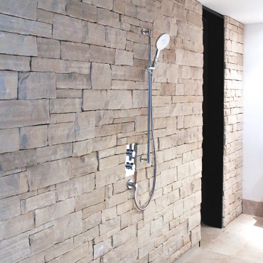 Stone cladding at Bathroom - White Essence