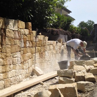 Realization of natural stone fence - Golden History