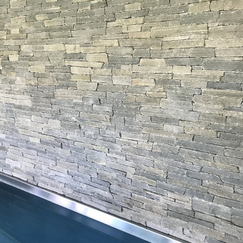 Stone wall at swimming pool - Silver Harmony