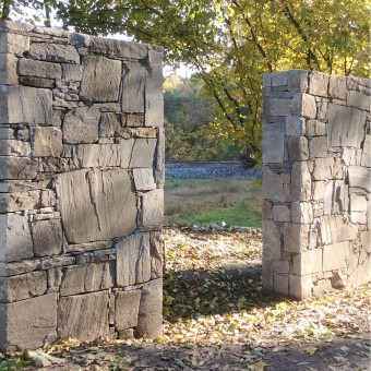 Stone fence before finish - Royal Silver